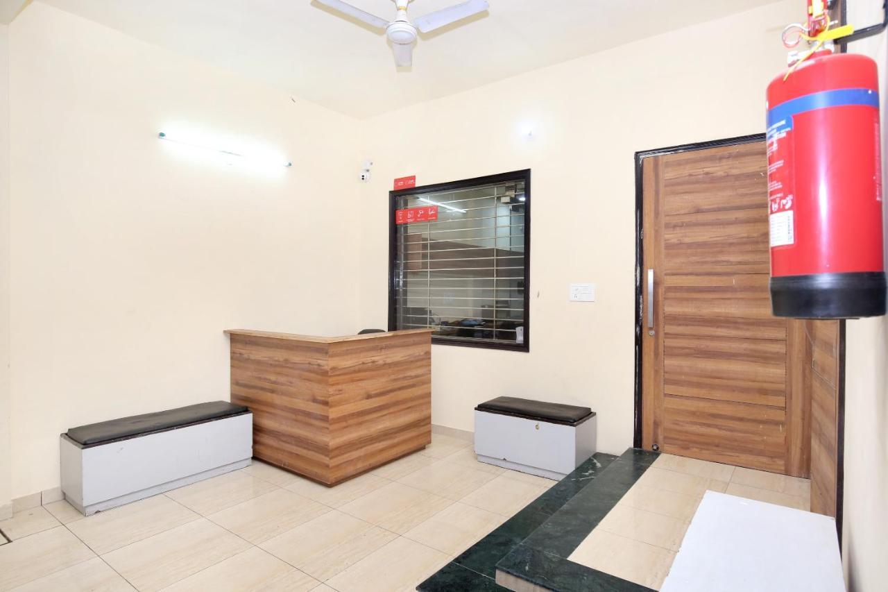 Oyo 16126 Aanantham Hotel Ludhiana Luaran gambar