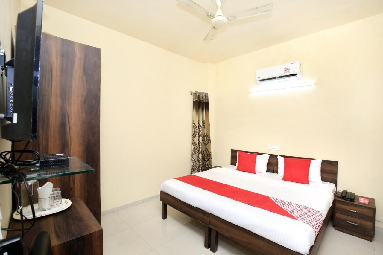 Oyo 16126 Aanantham Hotel Ludhiana Luaran gambar