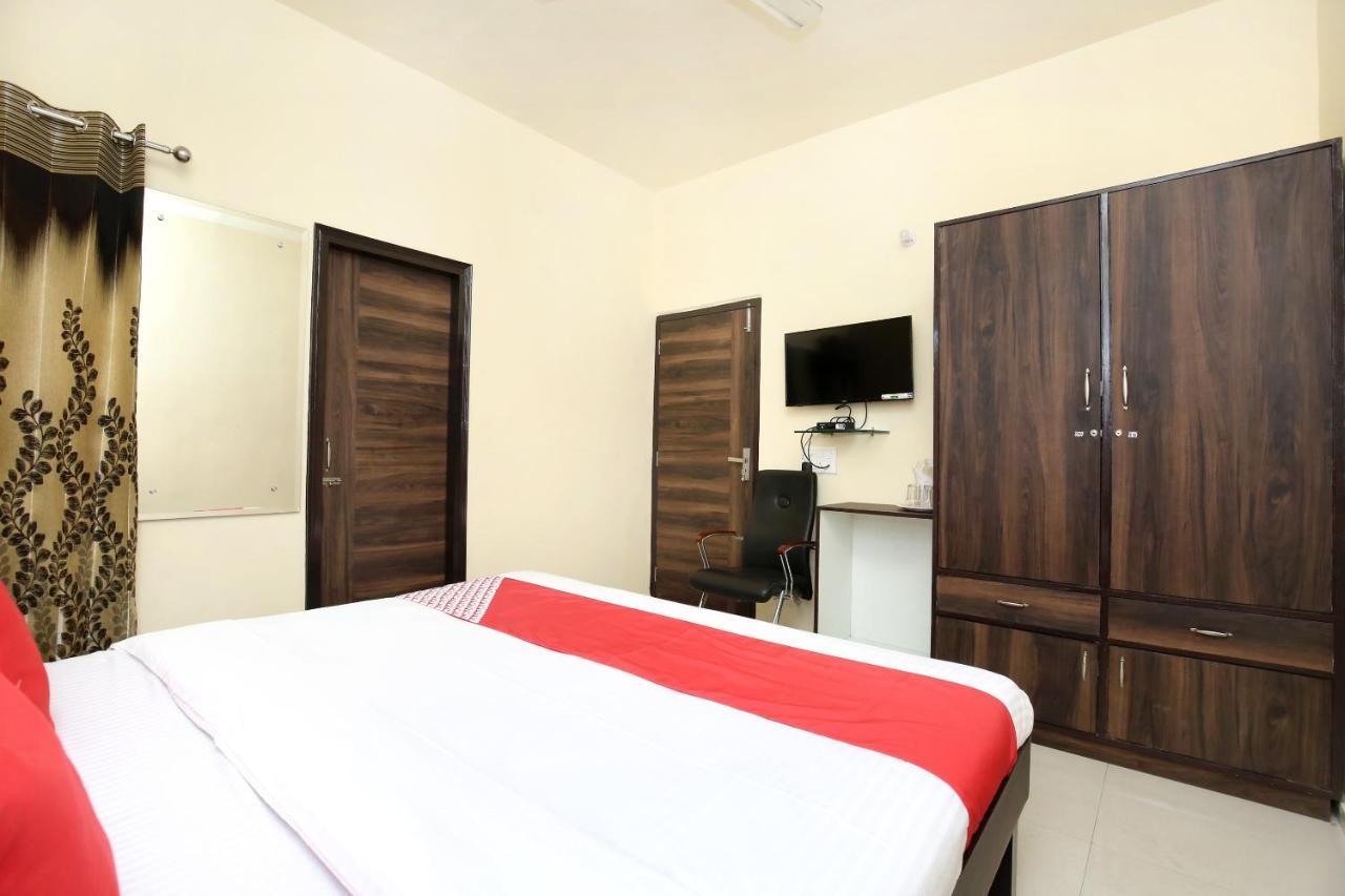 Oyo 16126 Aanantham Hotel Ludhiana Luaran gambar