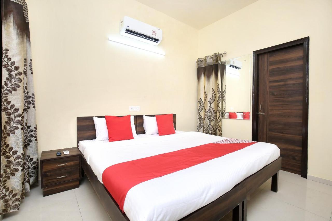 Oyo 16126 Aanantham Hotel Ludhiana Luaran gambar